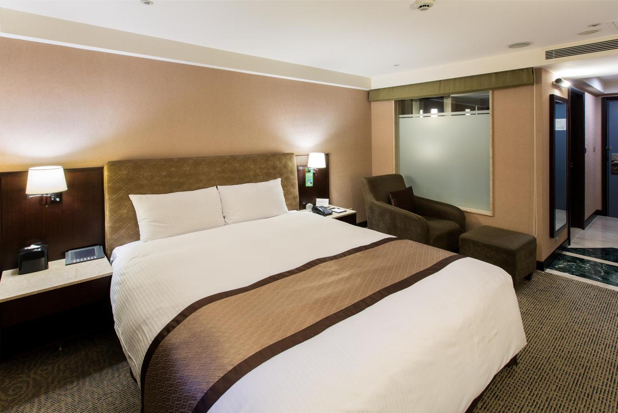 Standard Double Room,38482282:JPEG